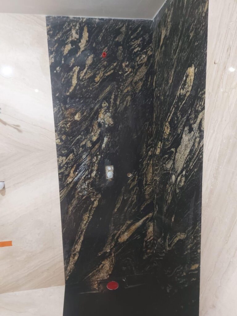 Baie amenajată cu piatră naturală – lucrare Kawa Stone