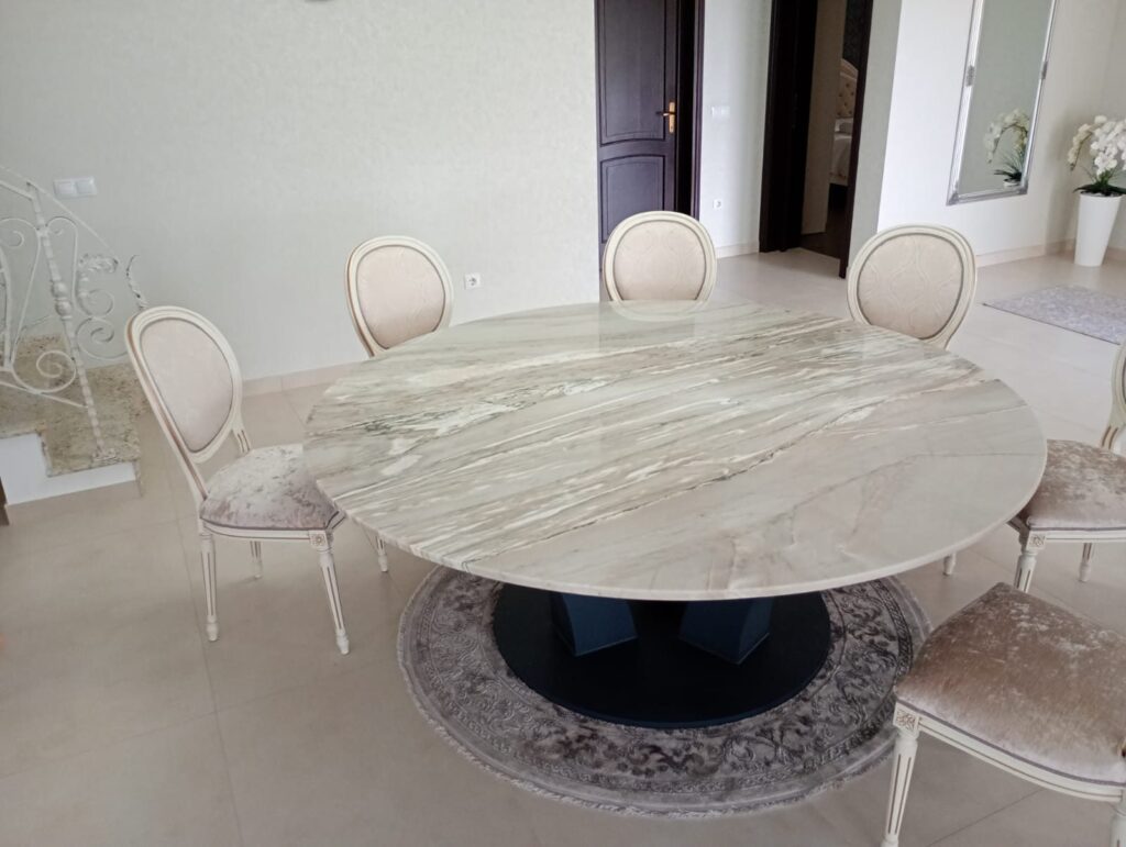 Blat de bucătărie din piatră naturală – lucrare Kawa Stone
