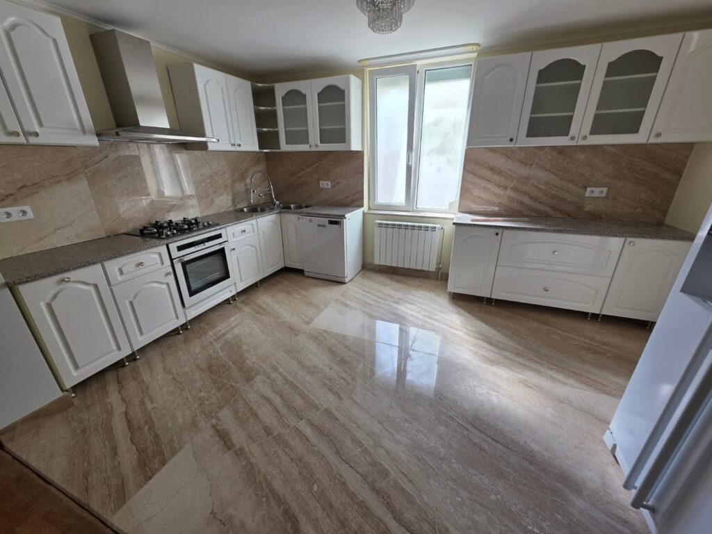 Pardoseală din piatră naturală – lucrare Kawa Stone