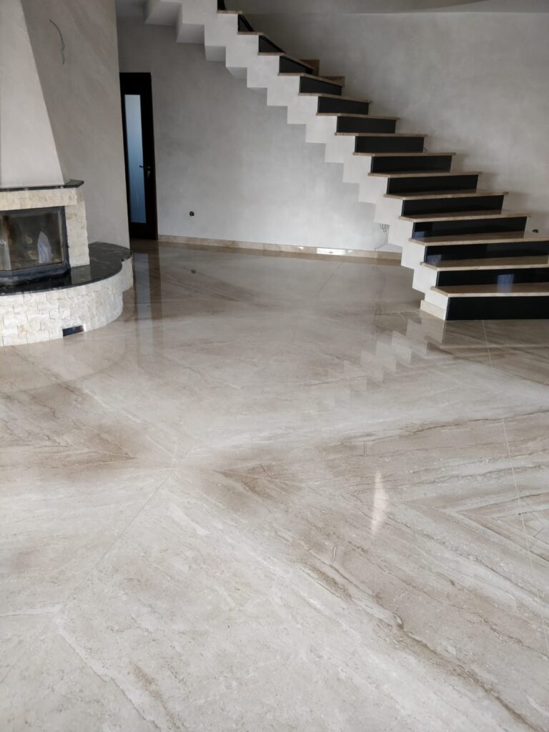 Pardoseală din piatră naturală – lucrare Kawa Stone